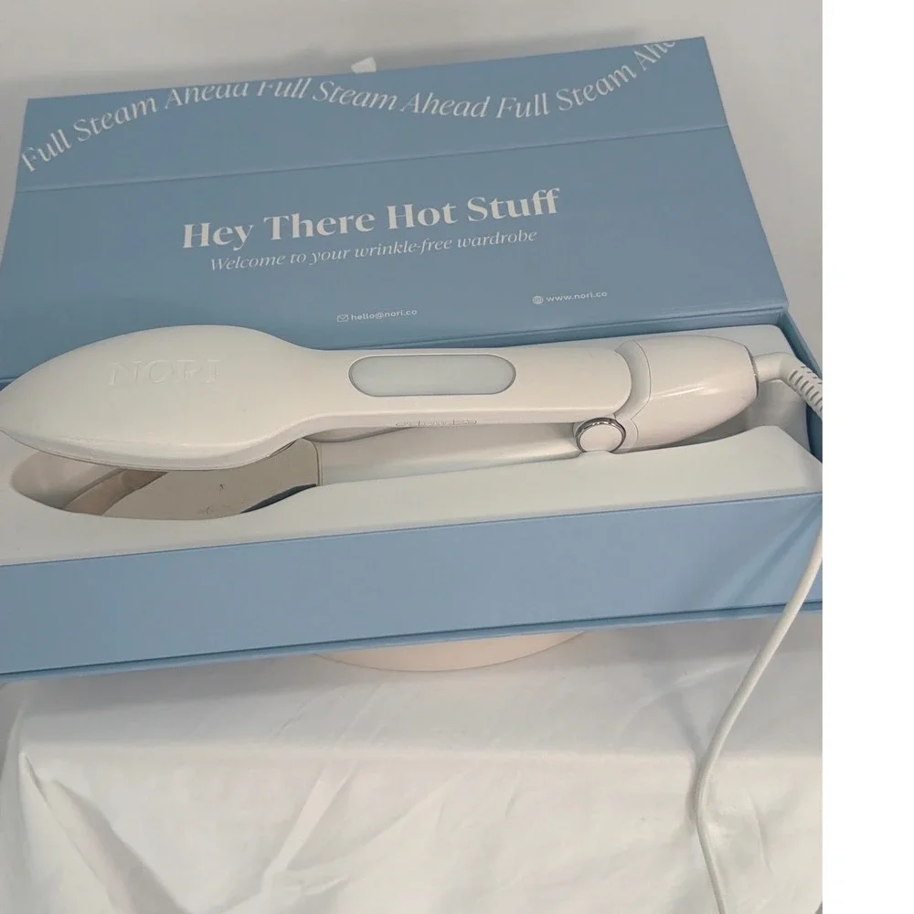 Nori Inc N2 1WH Handheld Portable Steam Iron White Dual Voltage Travel 95-07